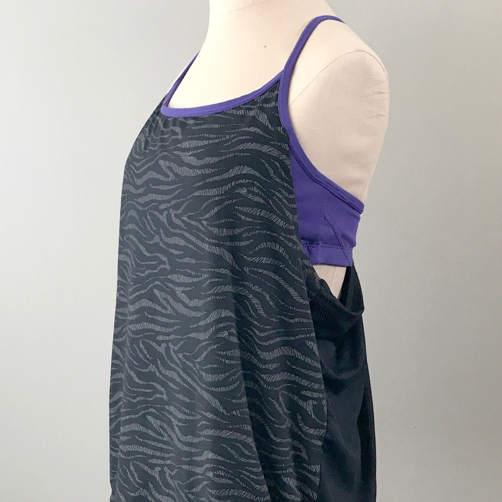 Fabletics Zebra Yoga Athletic Top Zebra Built-in Bra  Medium
